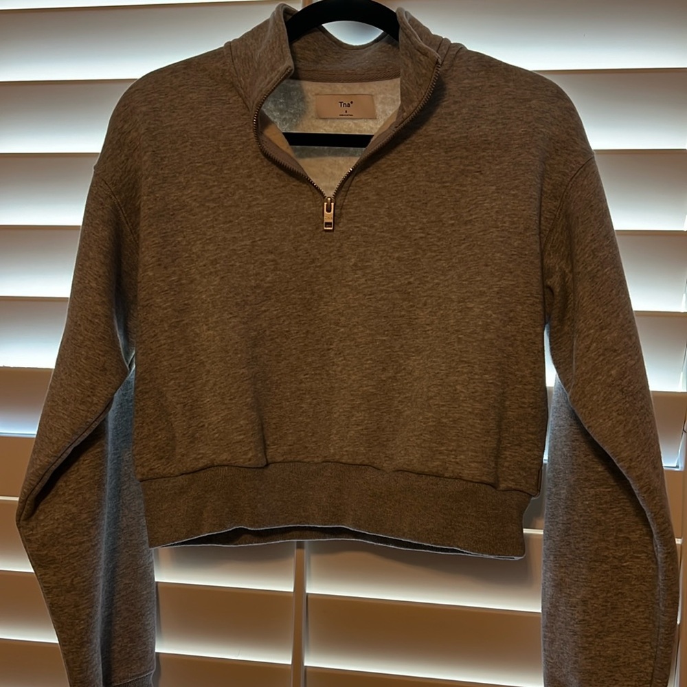 Cropped Aritzia TNA quarter zip